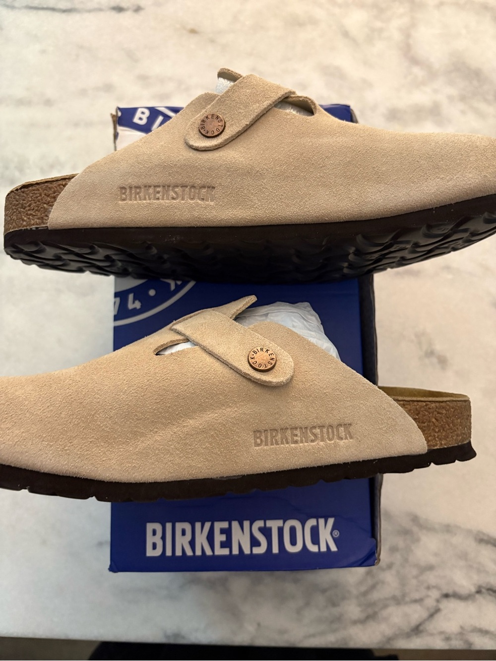 NIB* Birkenstock Women's Suede Clog Mule in Beige - Picture 3 of 4